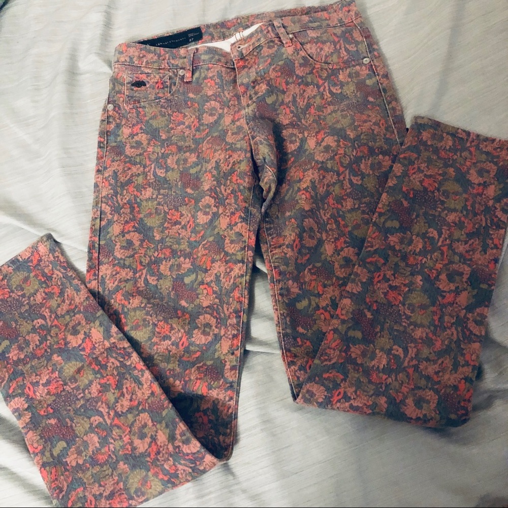 ARMANI EXCHANGE FLORAL JEANS SIZE 27 FEMALE